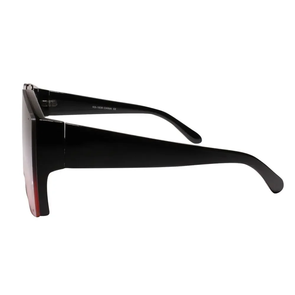 Kiss these oversized